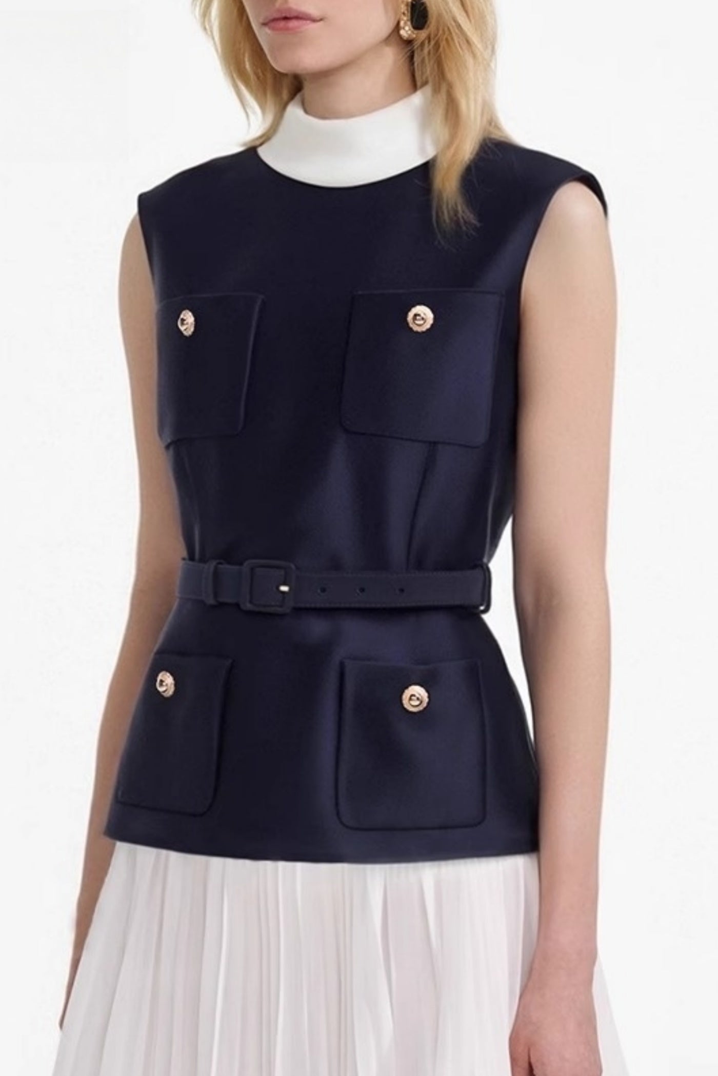 Beautifully Crafted Dress in a Classic Style