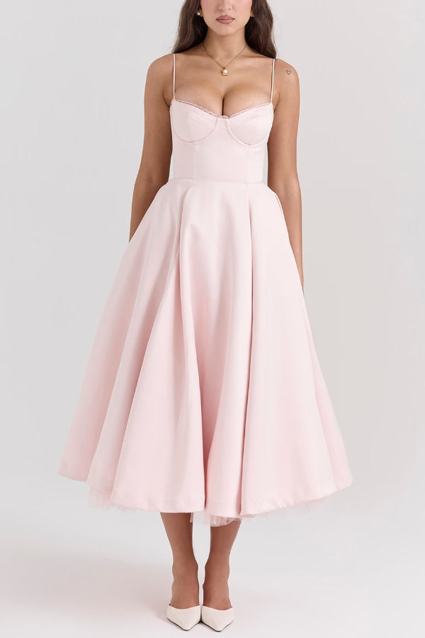 Gracefully Styled Dress for Any Occasion
