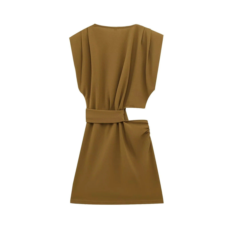 Gracefully Styled Dress for Any Occasion