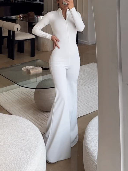 Effortlessly Elegant Garment with a Timeless Design