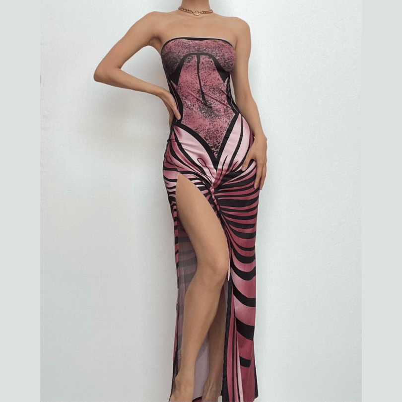 Classic Vintage Dress with a Flattering Fit