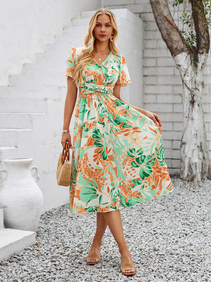 Well Tailored Dress with a Graceful Silhouette