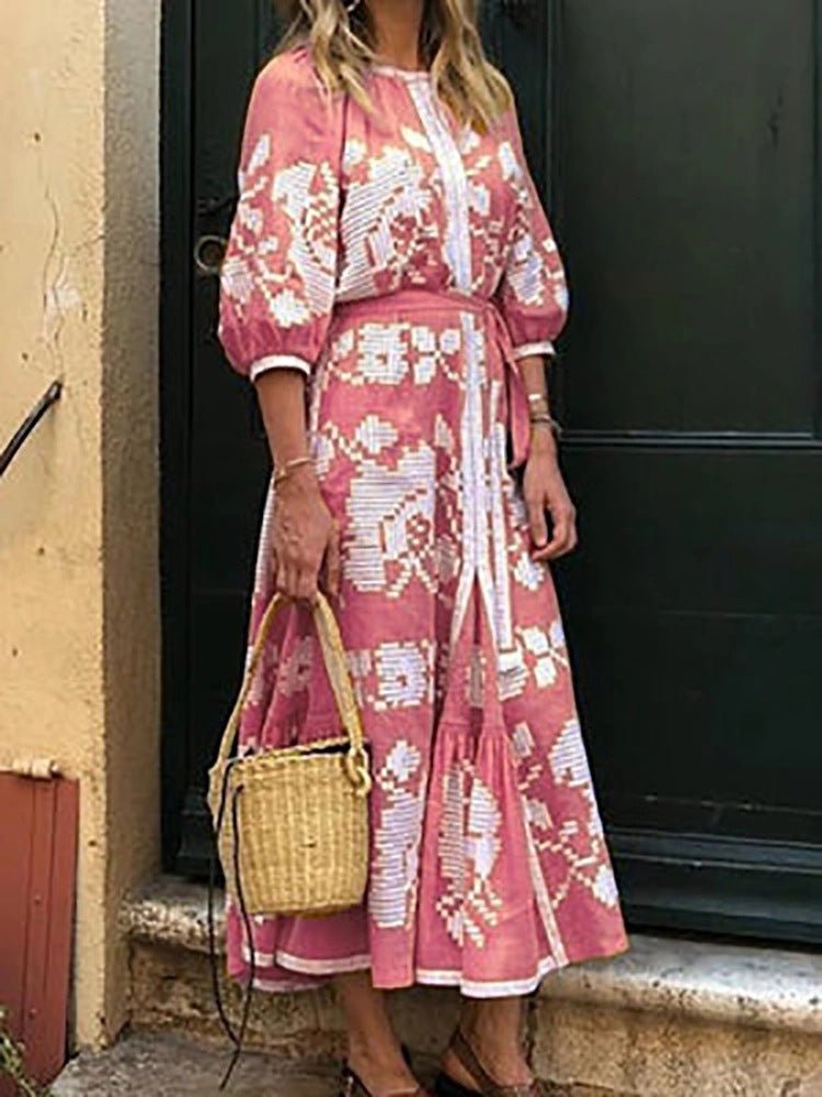 Well Tailored Dress with a Graceful Silhouette