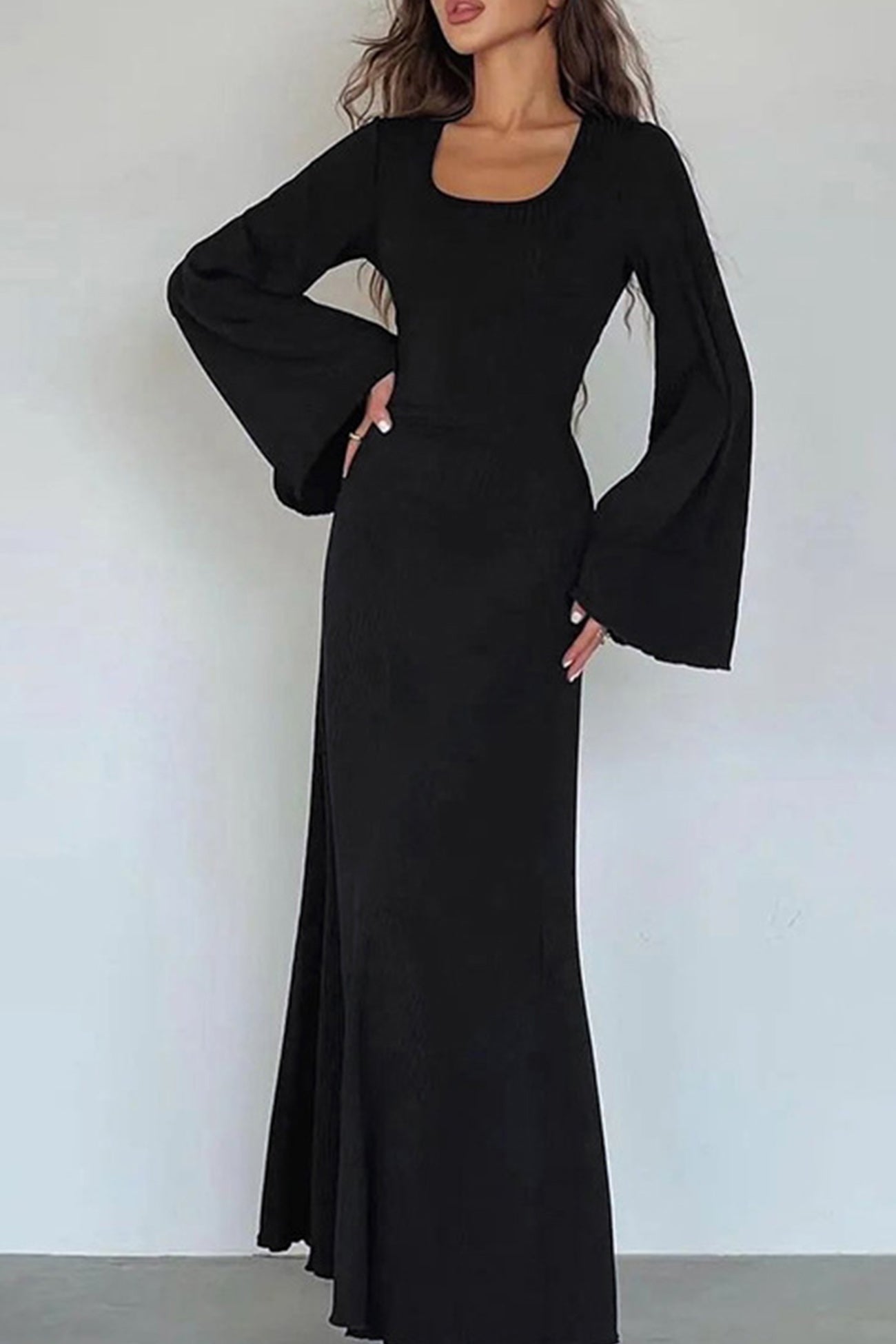 Polished Dress with an Effortless Classic Look