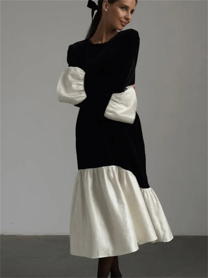 Classic Vintage Dress with a Flattering Fit