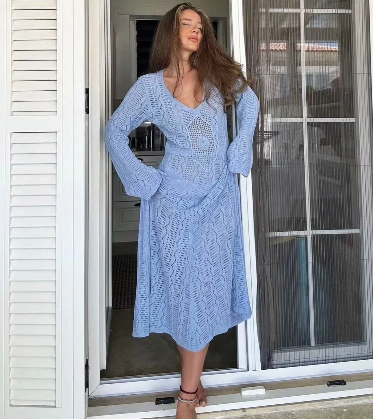 Effortlessly Elegant Dress with a Timeless Design