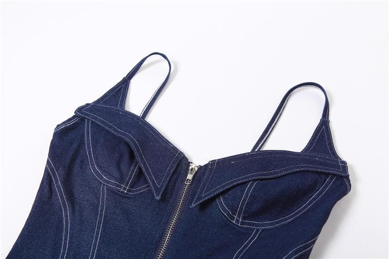 Effortlessly Elegant Garment with a Timeless Design