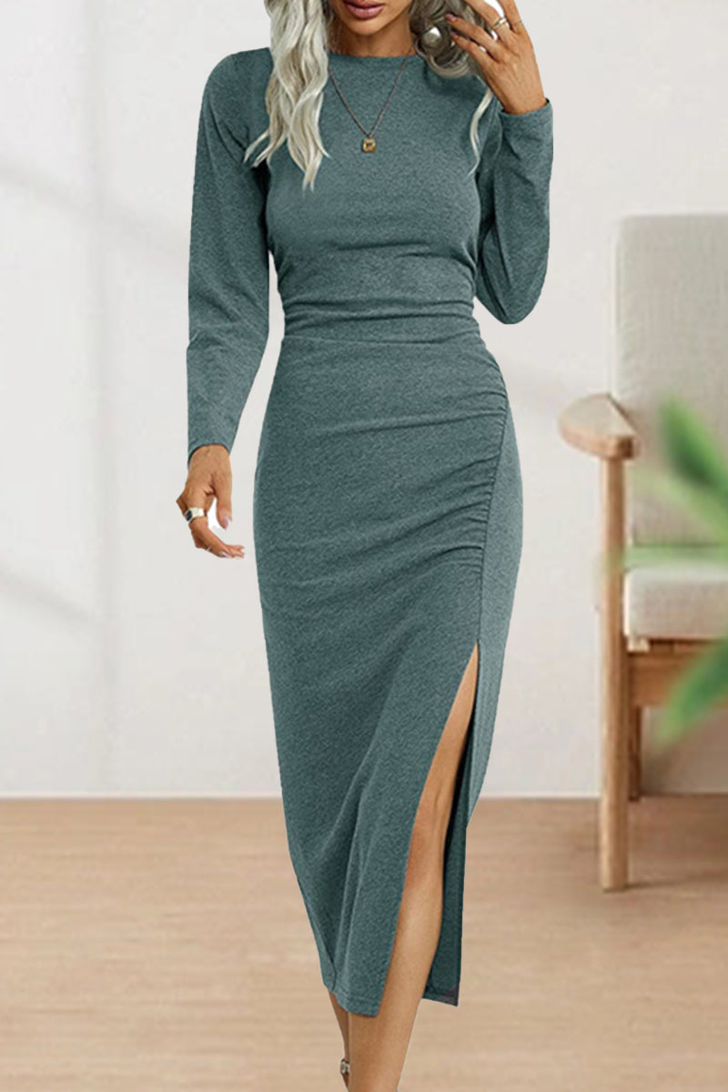 Sophisticated Dress with a Clean Classic Look
