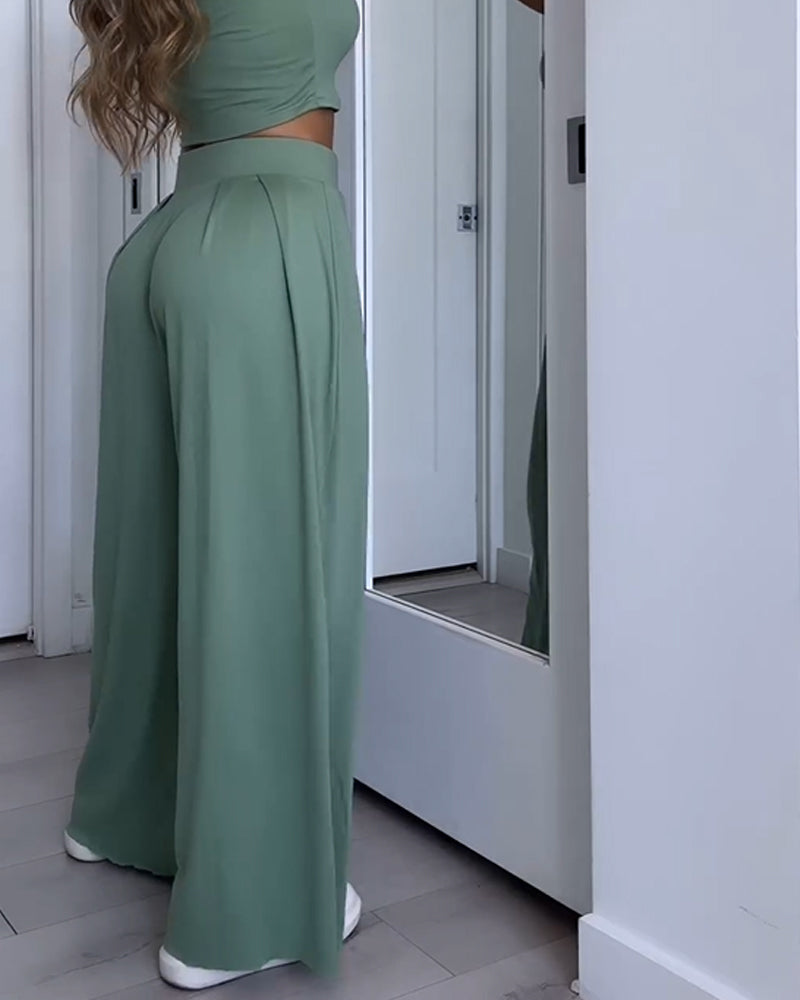 Sophisticated Pants with a Clean Classic Look