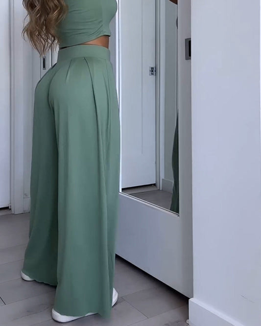 Sophisticated Pants with a Clean Classic Look