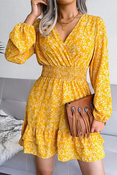 Classic Vintage Dress with a Flattering Fit