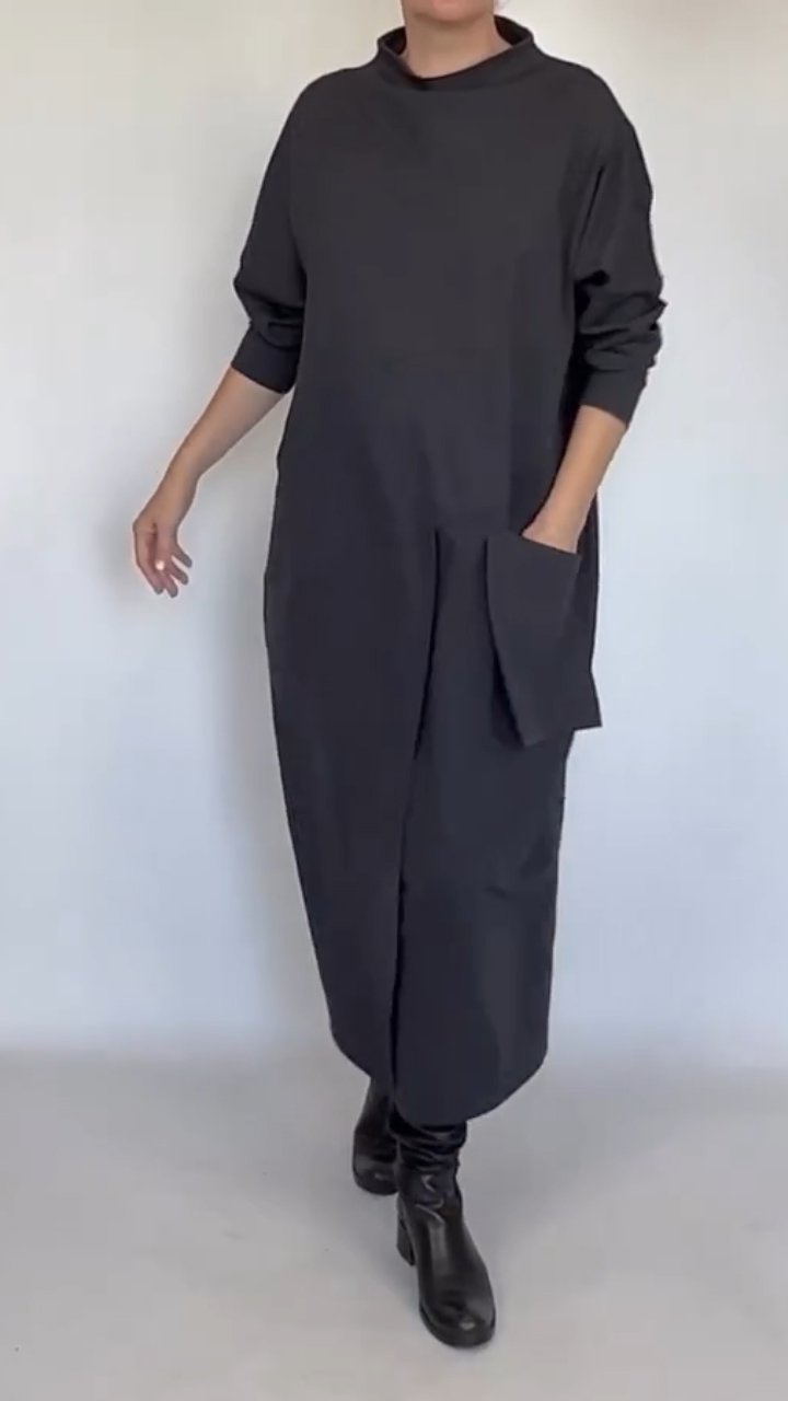 Classic Vintage Dress with a Flattering Fit