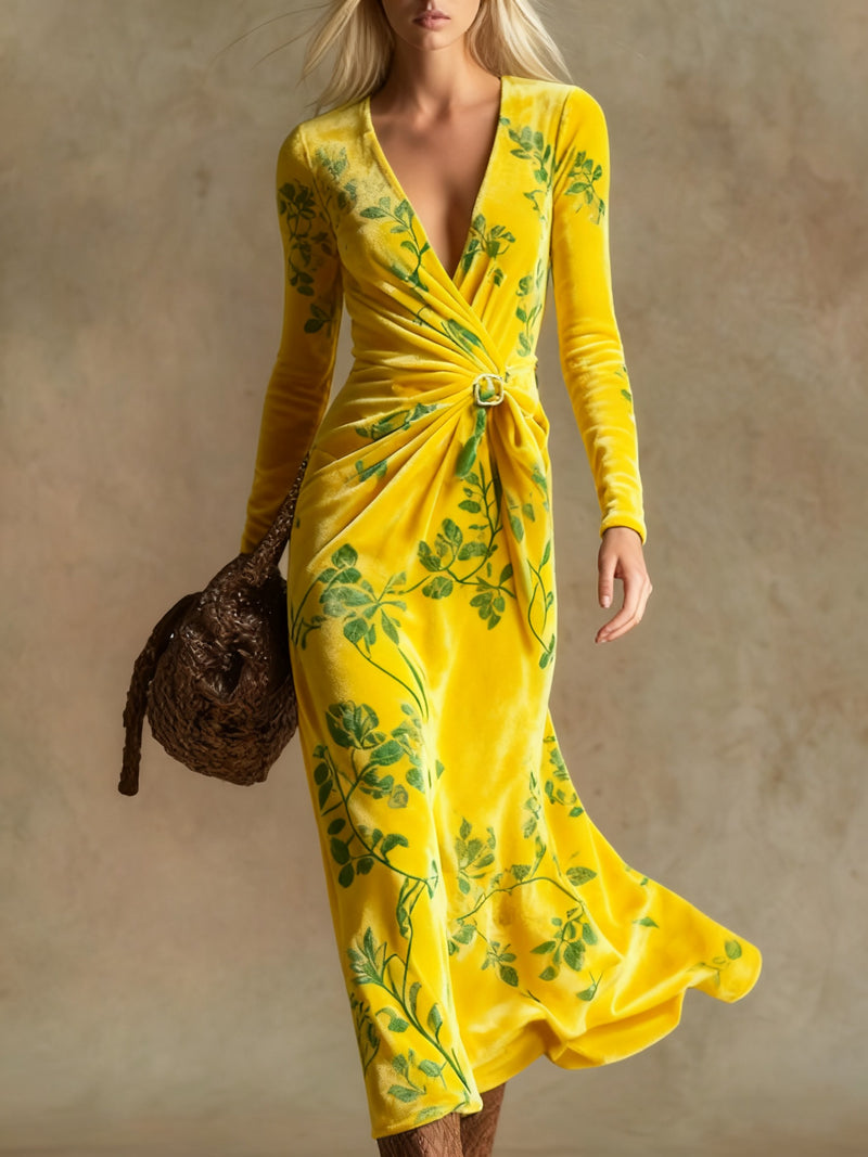 Well Tailored Dress with a Graceful Silhouette