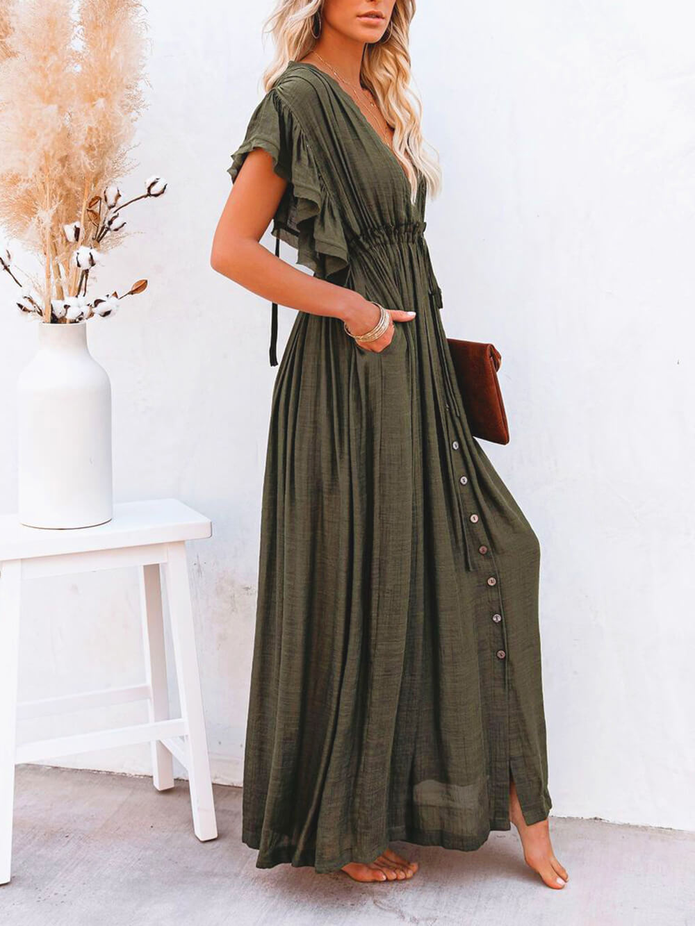 Classic Vintage Dress with a Flattering Fit