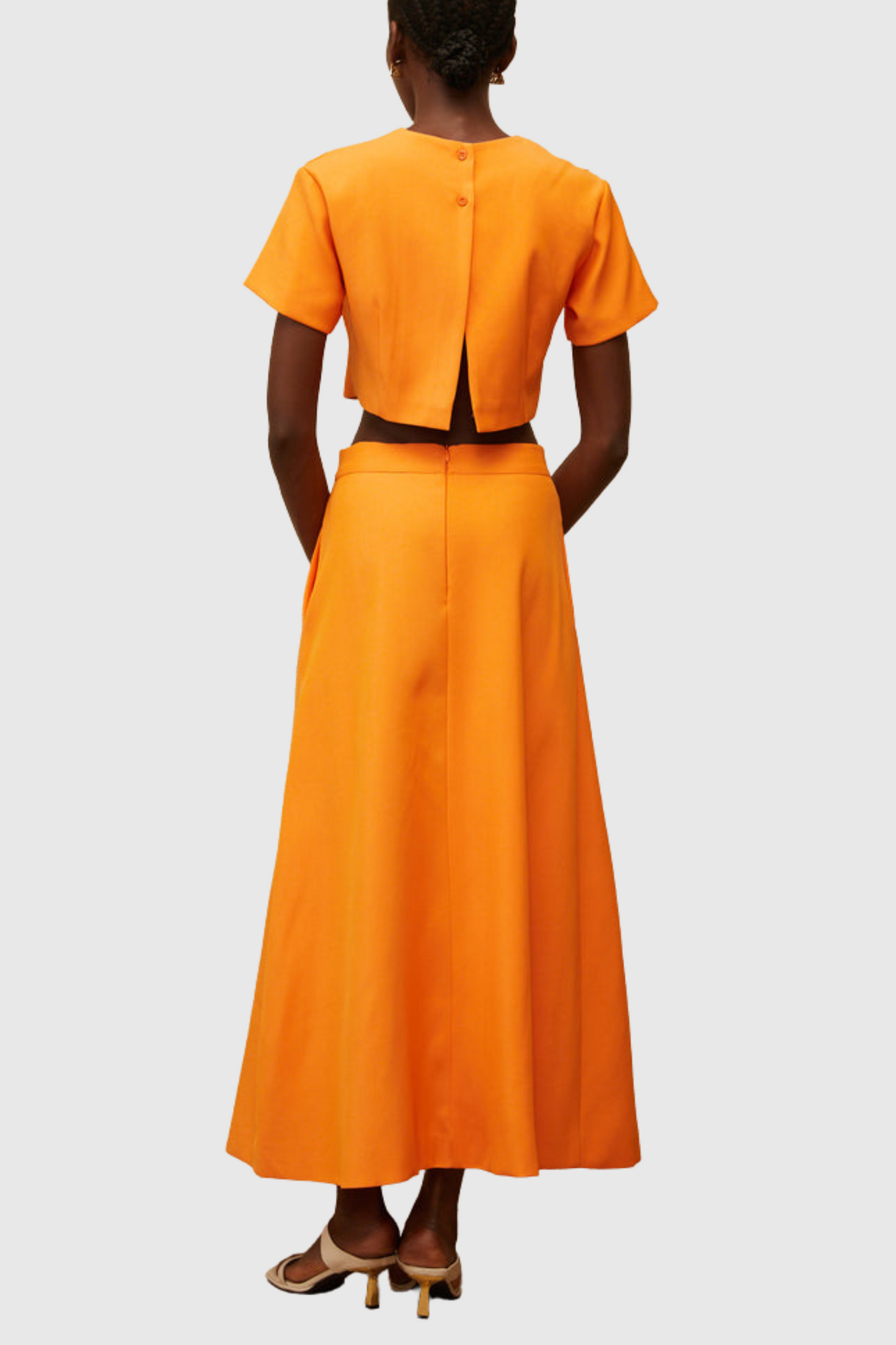 Gracefully Styled Garment for Any Occasion