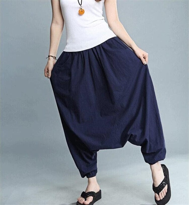 Effortlessly Elegant Pants with a Timeless Design
