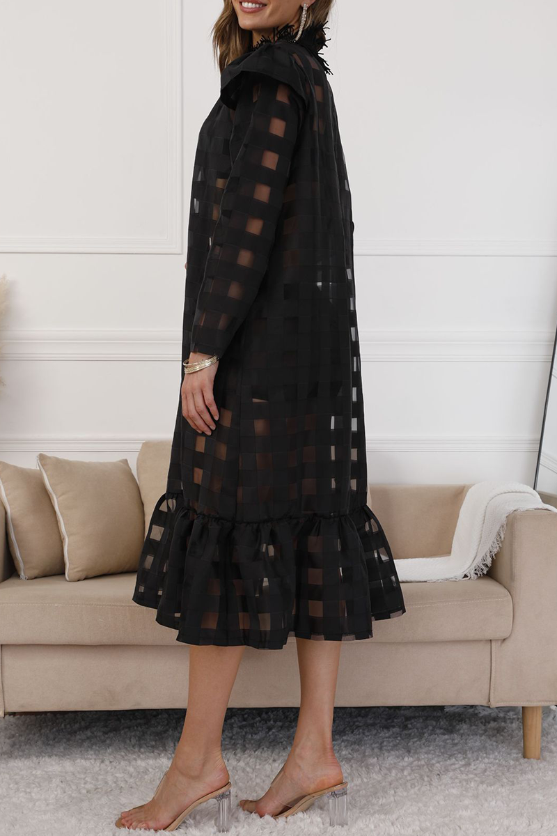 Effortlessly Elegant Dress with a Timeless Design