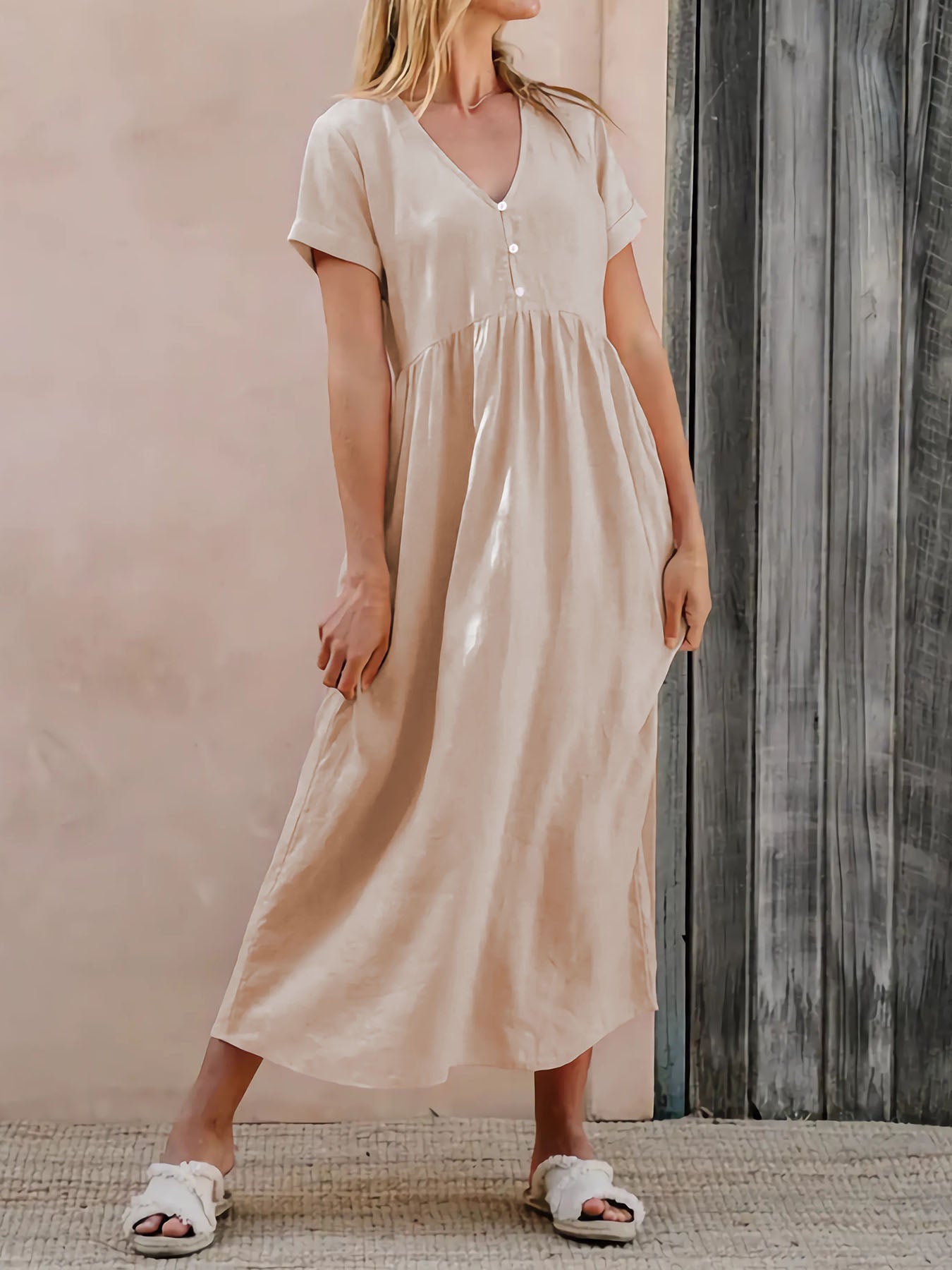 Sophisticated Dress with a Clean Classic Look