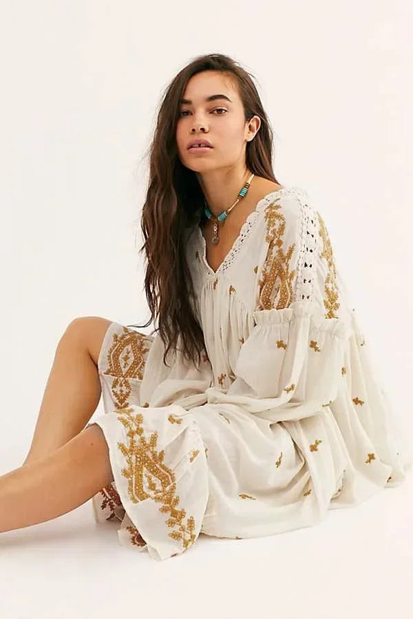 Classic Vintage Dress with a Flattering Fit