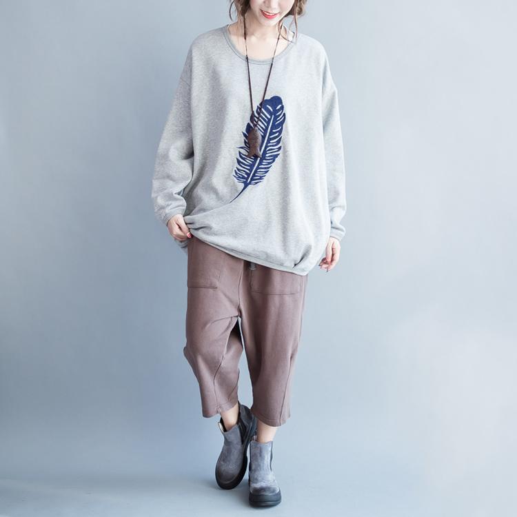 Classic Vintage Sweater with a Flattering Fit