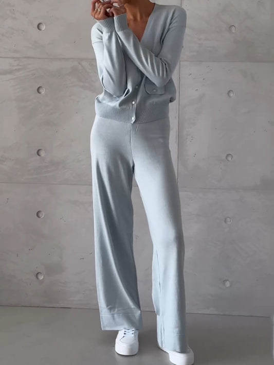 Sophisticated Pants with a Clean Classic Look