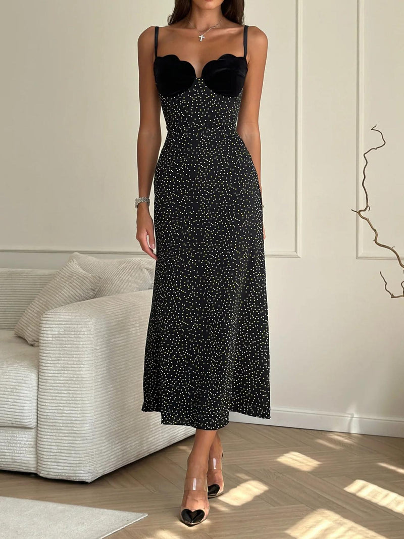 Effortlessly Elegant Dress with a Timeless Design