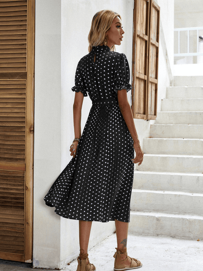 Sophisticated Dress with a Clean Classic Look