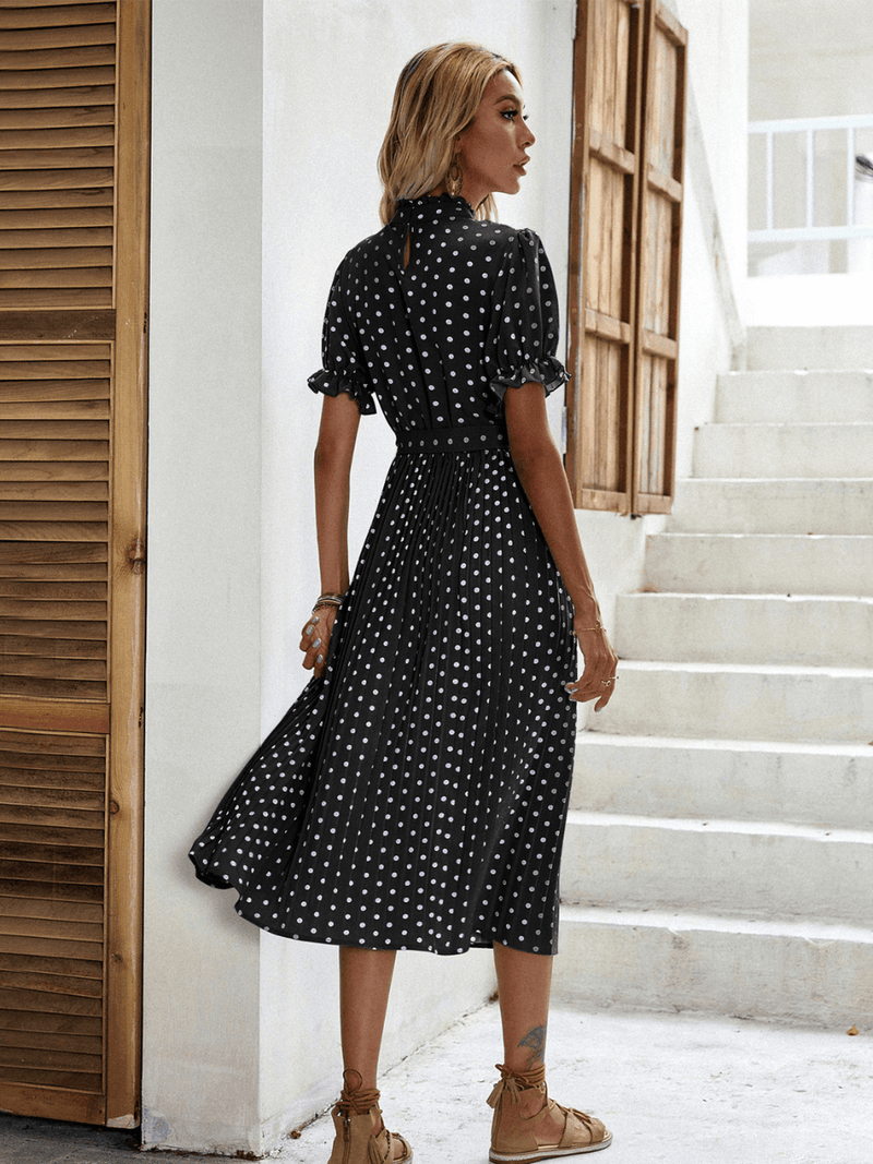 Sophisticated Dress with a Clean Classic Look