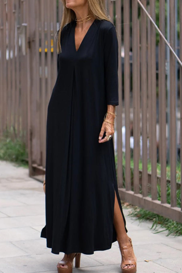 Effortlessly Elegant Dress with a Timeless Design