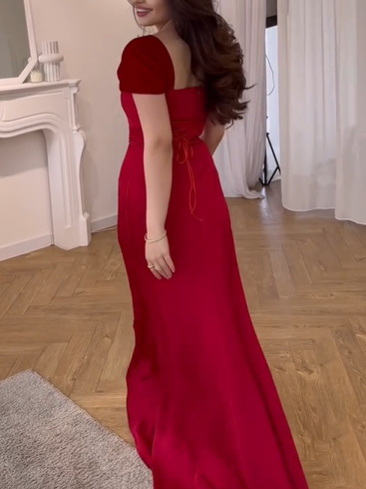 Effortlessly Elegant Dress with a Timeless Design