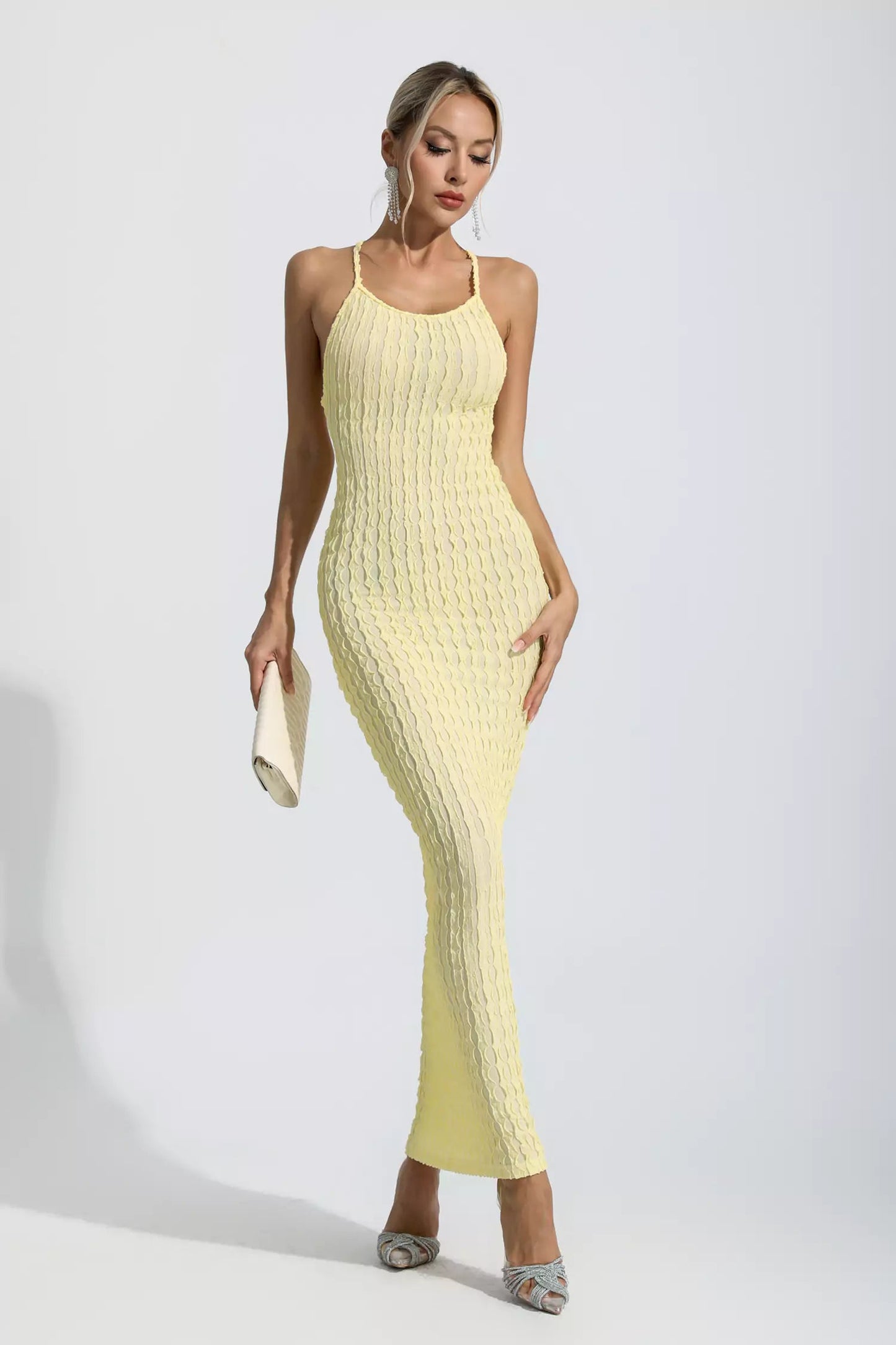 Beautifully Crafted Dress in a Classic Style