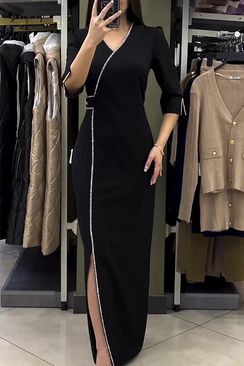Sophisticated Dress with a Clean Classic Look