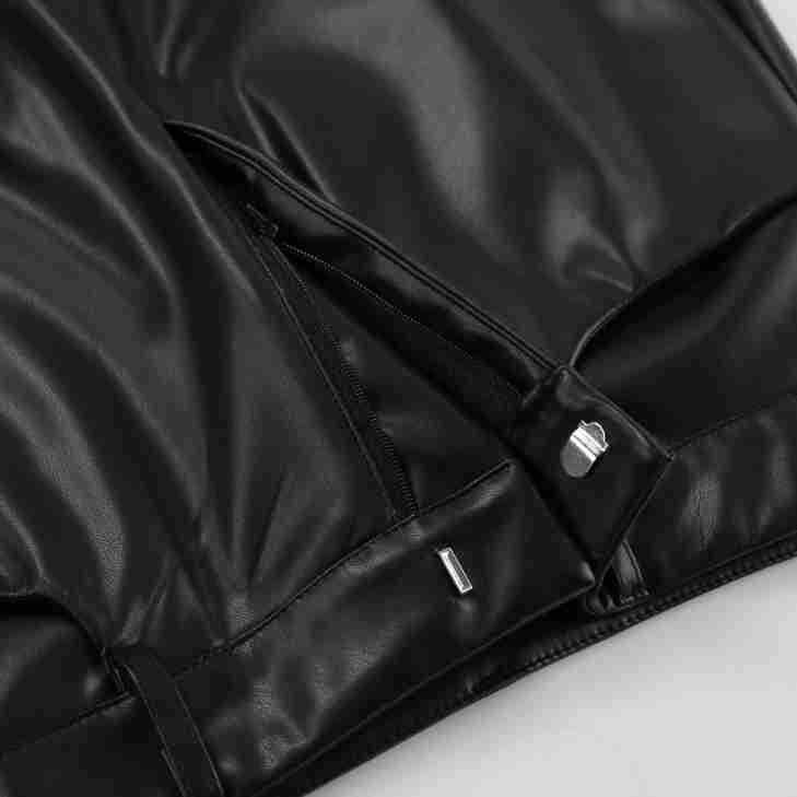 Sophisticated Garment with a Clean Classic Look