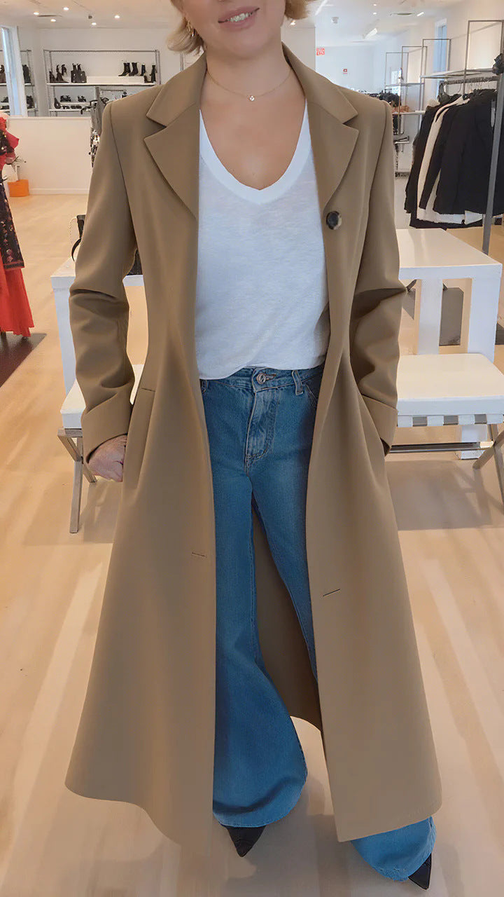 Gracefully Styled Coat for Any Occasion