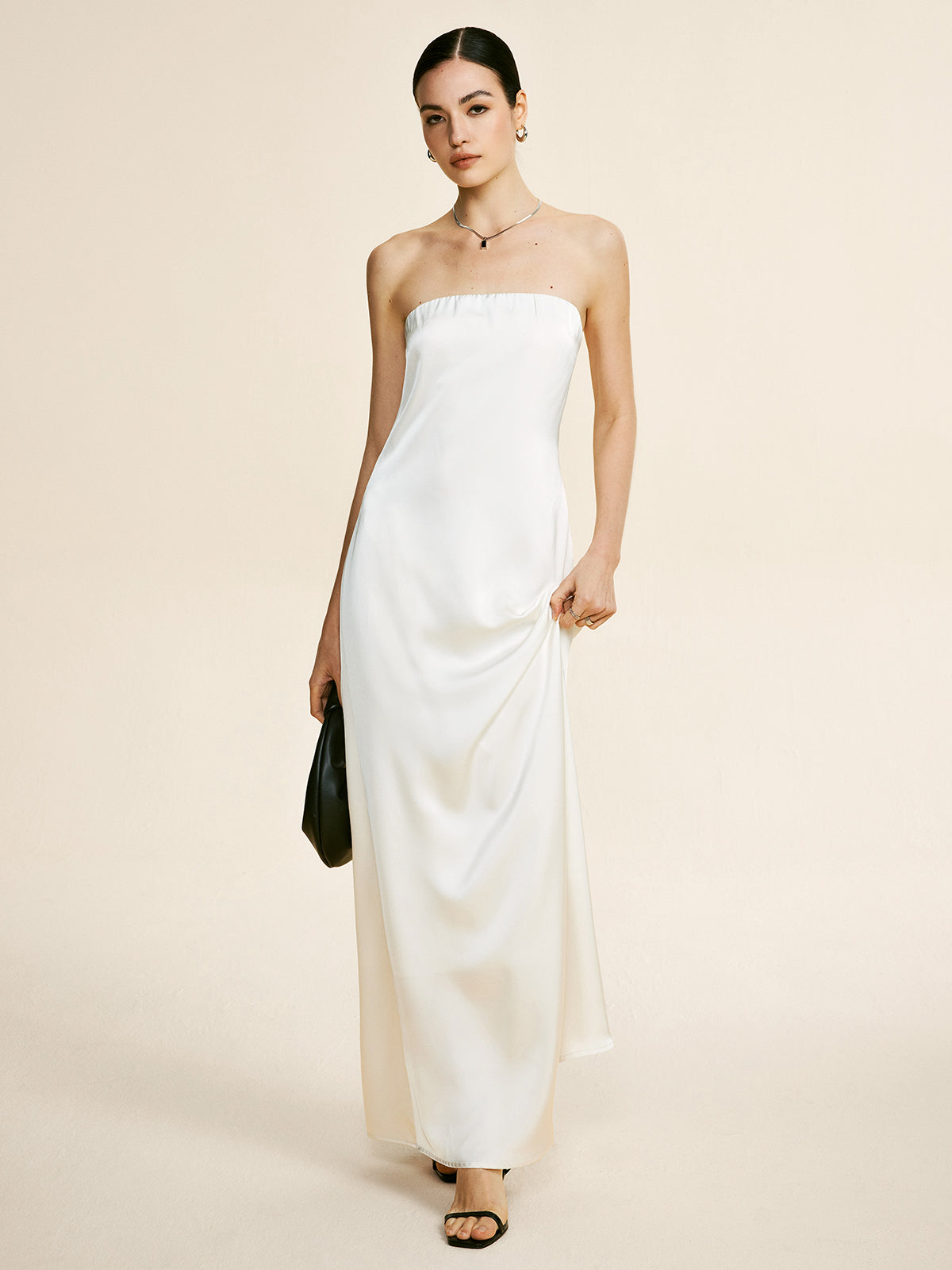 Gracefully Styled Dress for Any Occasion