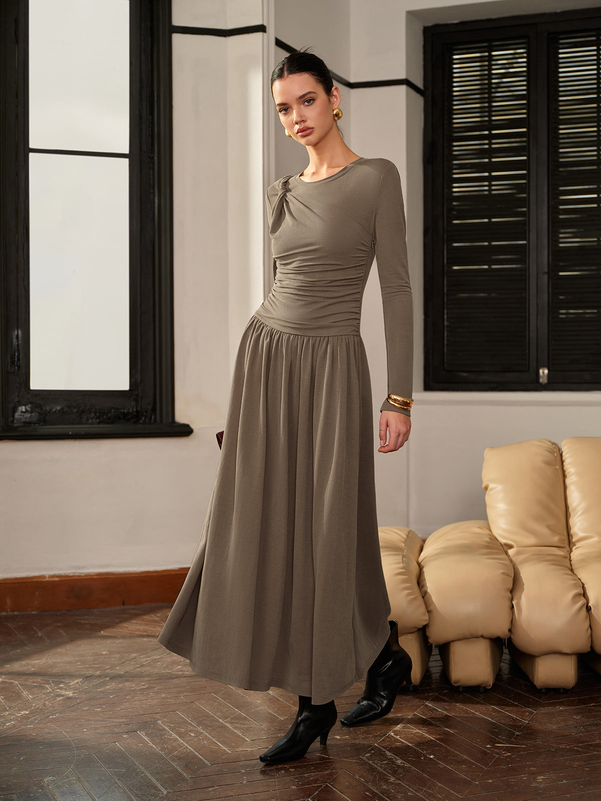 Polished Dress with an Effortless Classic Look