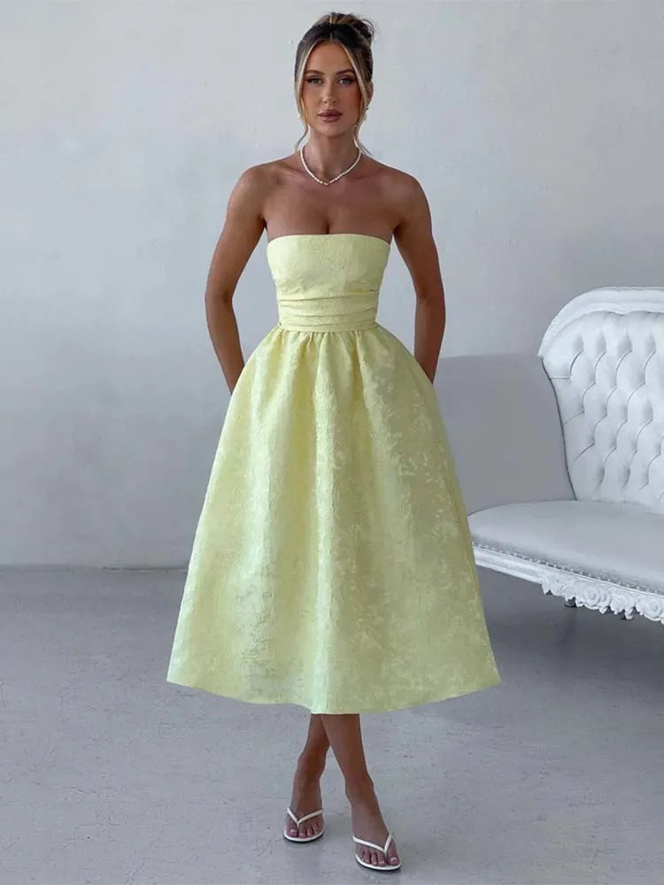 Effortlessly Elegant Dress with a Timeless Design