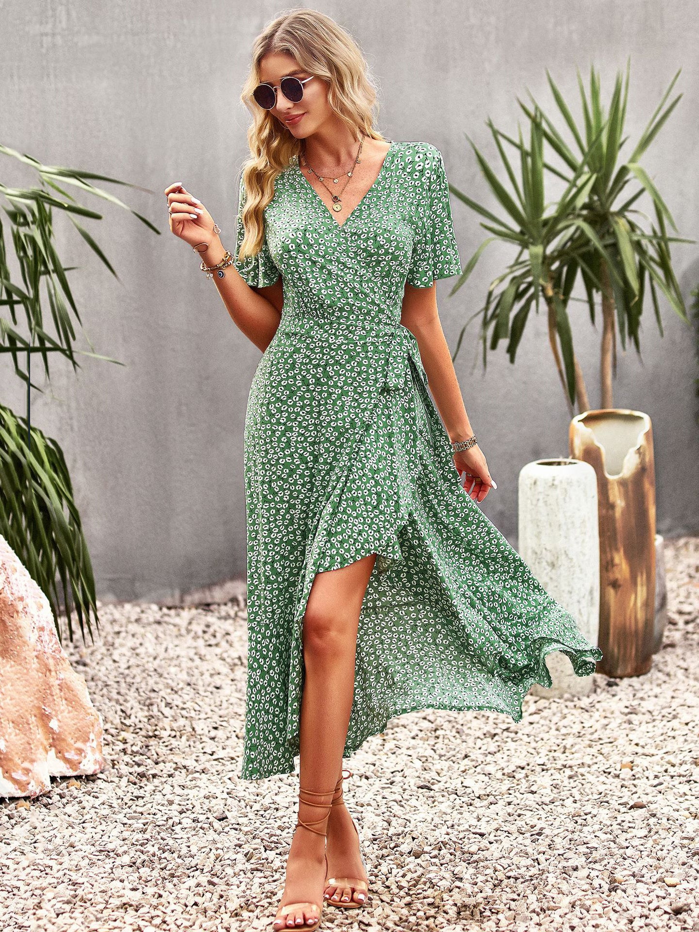 Sophisticated Dress with a Clean Classic Look