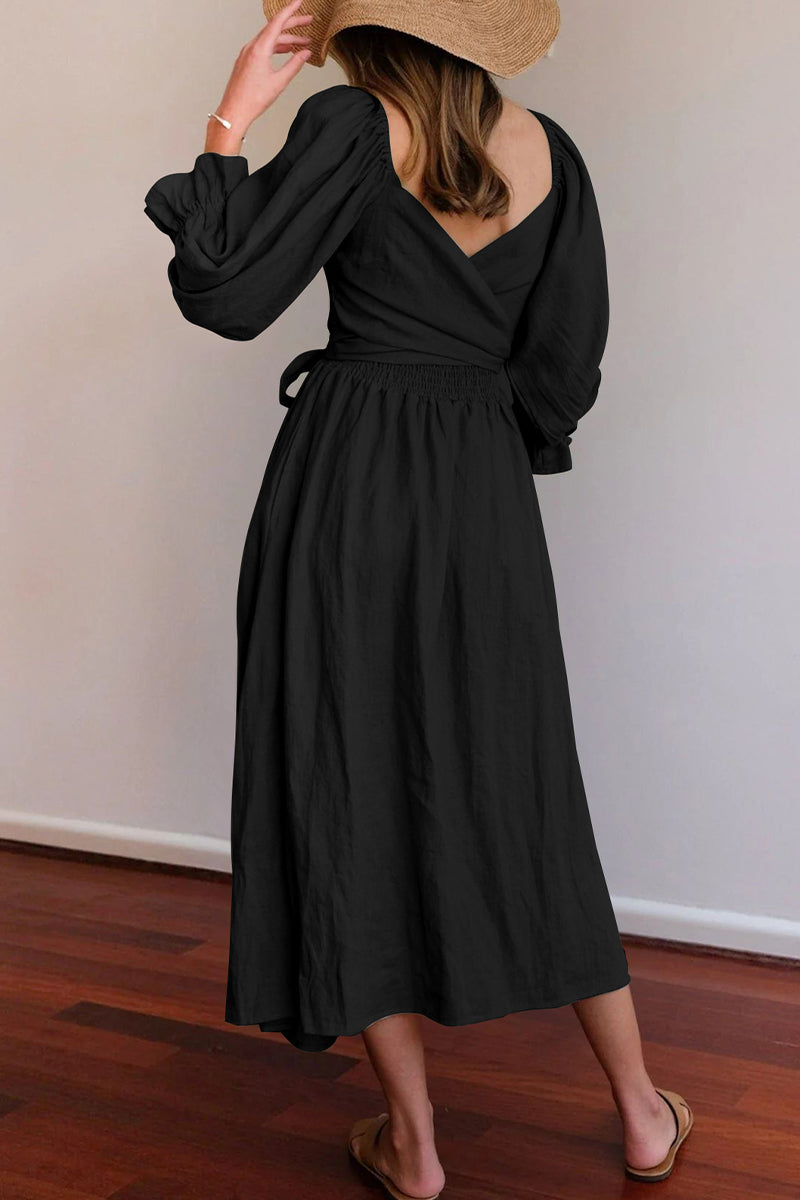 Beautifully Finished Dress in a Timeless Design