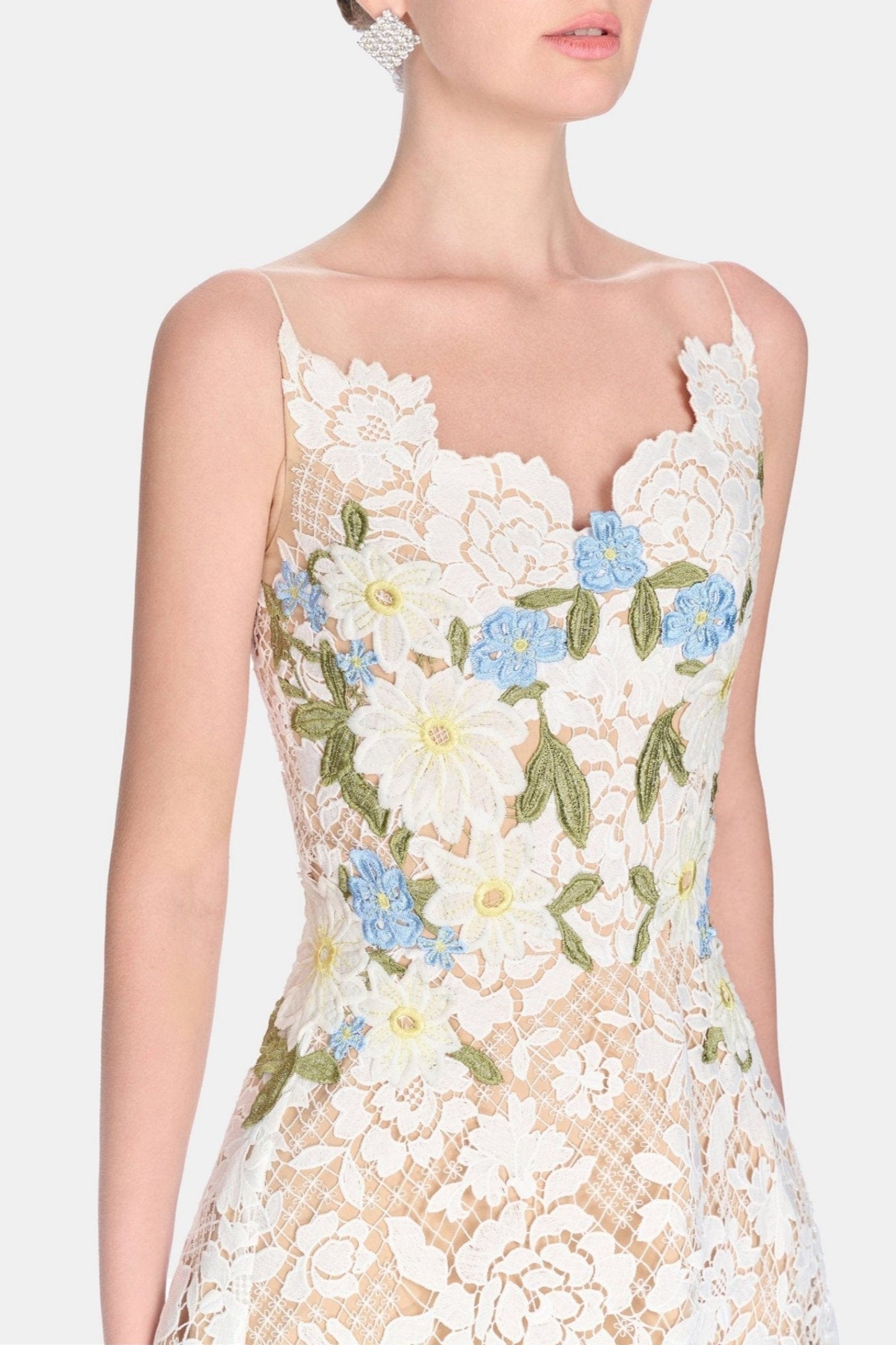Well Tailored Dress with a Graceful Silhouette