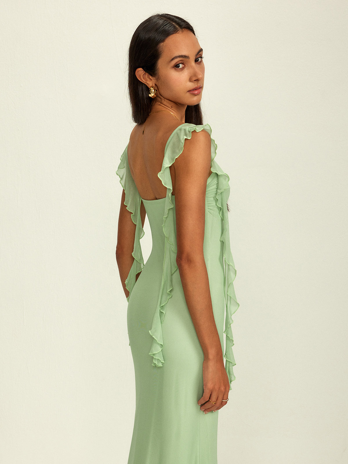 Effortlessly Elegant Dress with a Timeless Design
