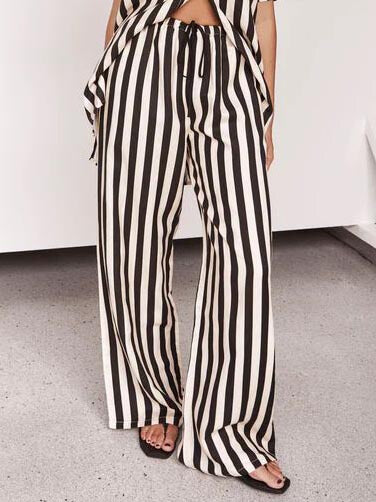 Sophisticated Pants with a Clean Classic Look