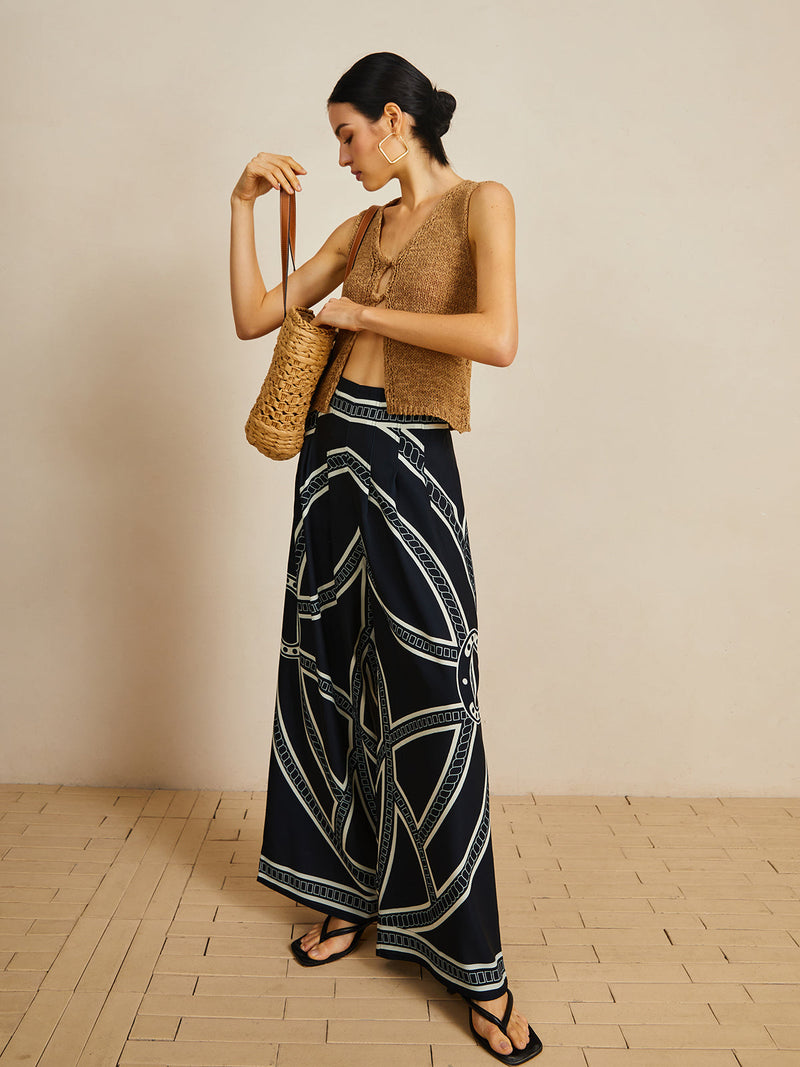 Beautifully Finished Pants in a Timeless Design