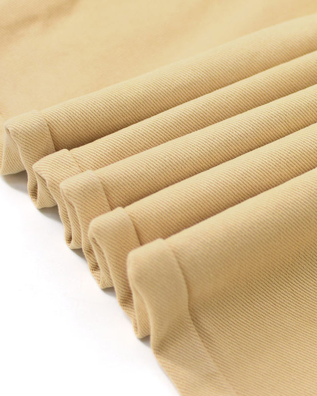 Effortlessly Elegant Pants with a Timeless Design