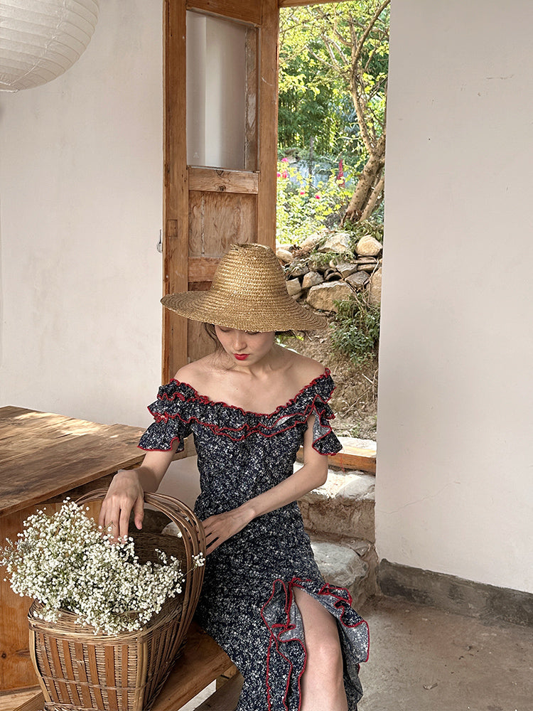 Classic Vintage Dress with a Flattering Fit