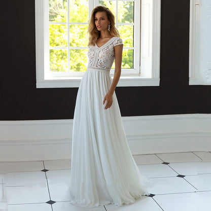 Beautifully Finished Dress in a Timeless Design