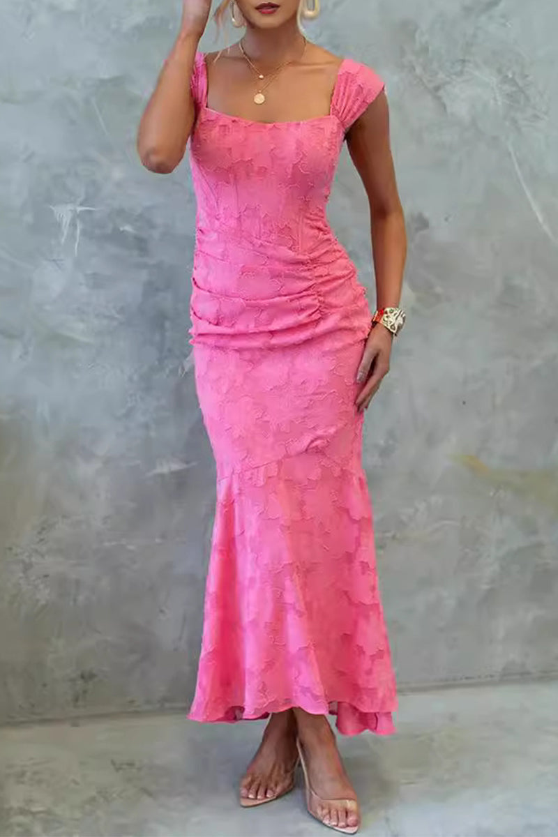 Gracefully Styled Dress for Any Occasion