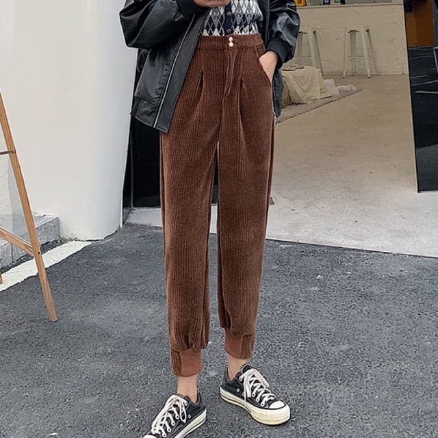 Sophisticated Trousers with a Clean Classic Look
