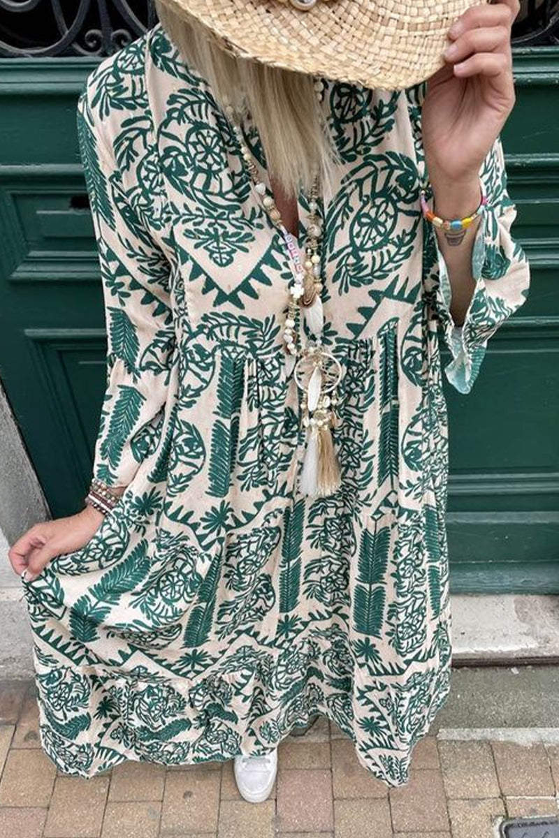 Sophisticated Dress with a Clean Classic Look