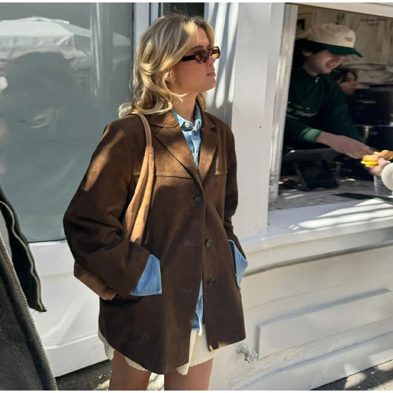 Well Tailored Jacket with a Graceful Silhouette
